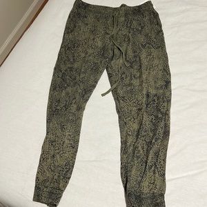 Bella Dahl joggers - new with tags